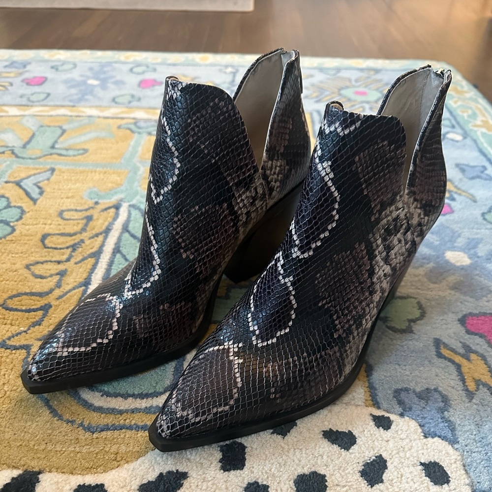 Vince Camuto Gigietta Snakeskin Booties